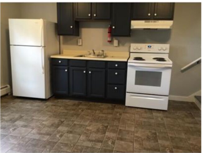 Building Photo - 4 S Main St