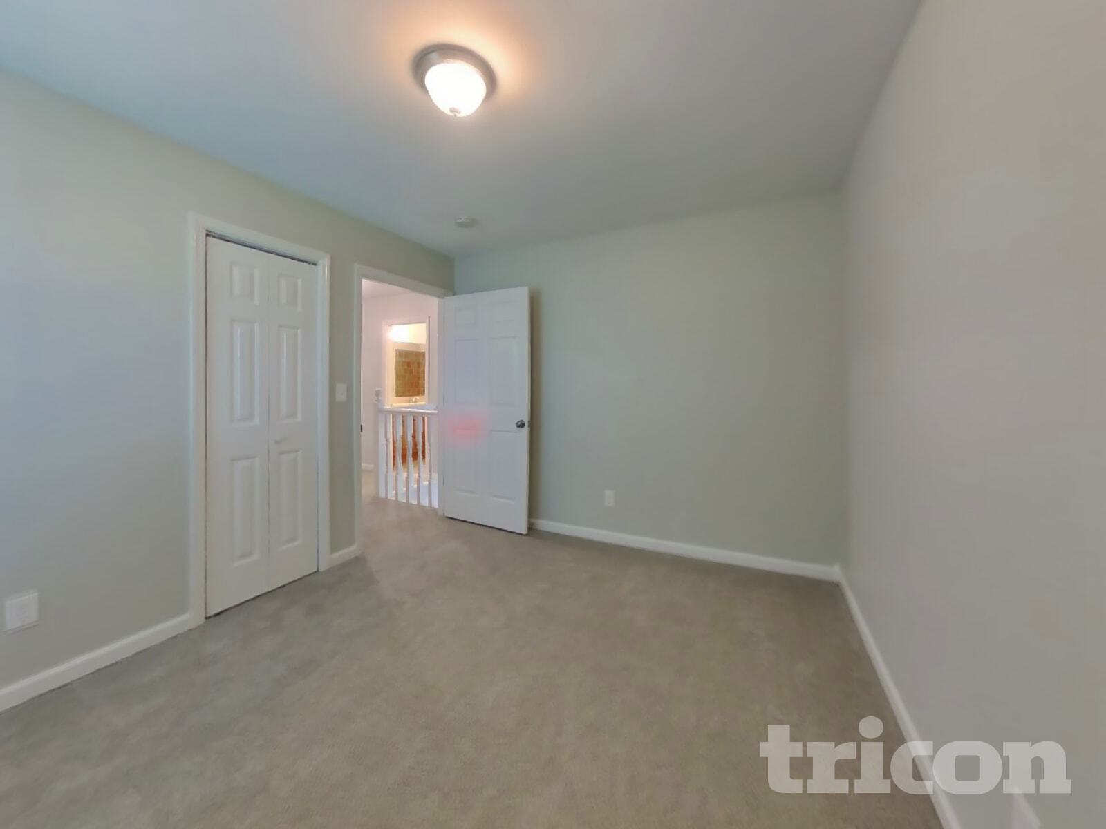 Building Photo - 2863 Iroquois Dr