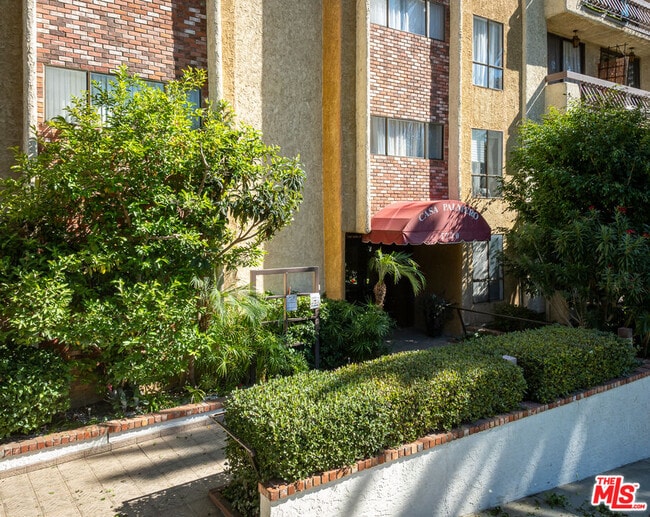 Building Photo - 1730 Camino Palmero St