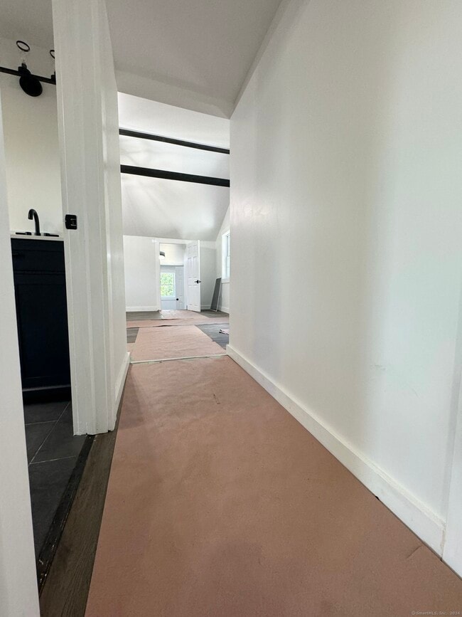 Building Photo - 22 Hemlock Trail