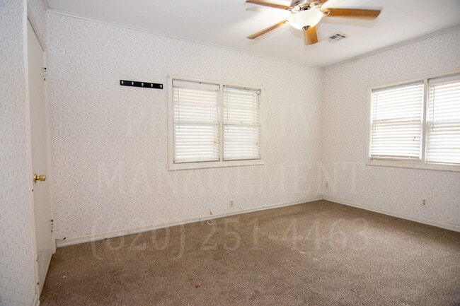 Building Photo - Charming 2-Bedroom Home in Coffeyville