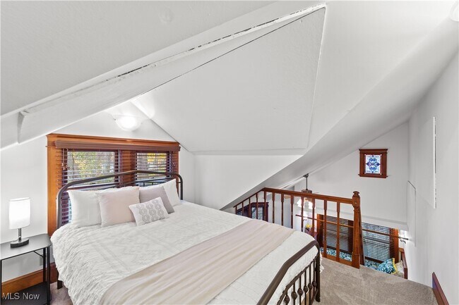 Building Photo - 19 4th