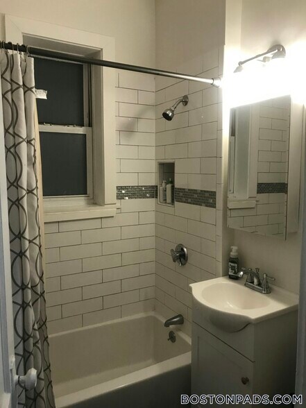 Building Photo - 38 Hemenway St