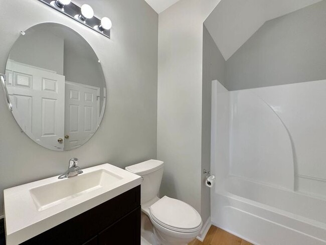 Building Photo - 1418 Hamlin Park Cir