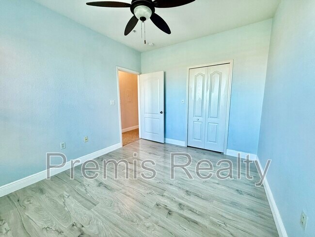 Building Photo - 2738 Via Tivoli