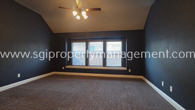 Building Photo - 525 Bamborough Dr