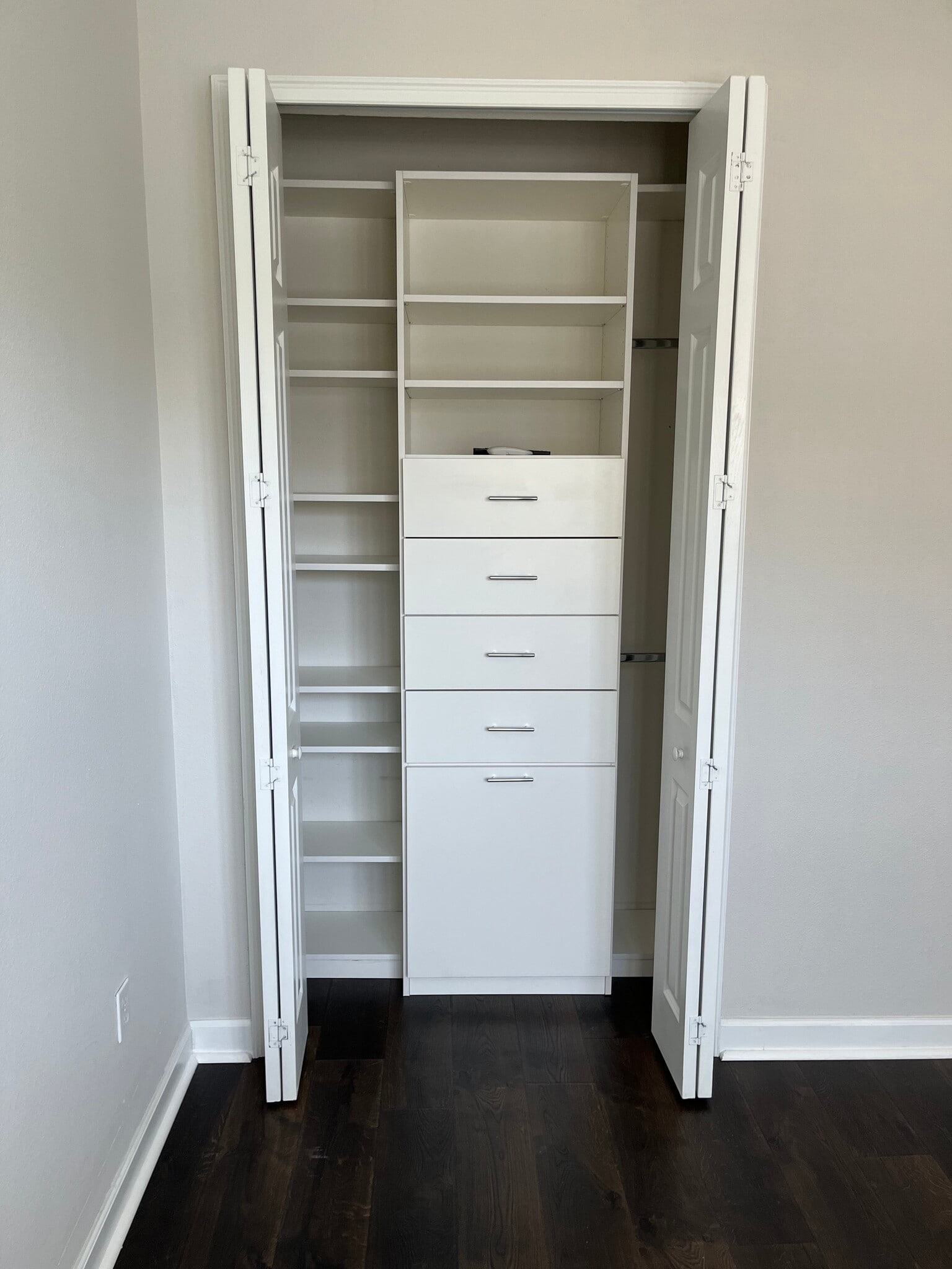 Building Photo - 891 Brutus Ter