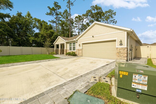 Building Photo - 9605 Price Park Dr