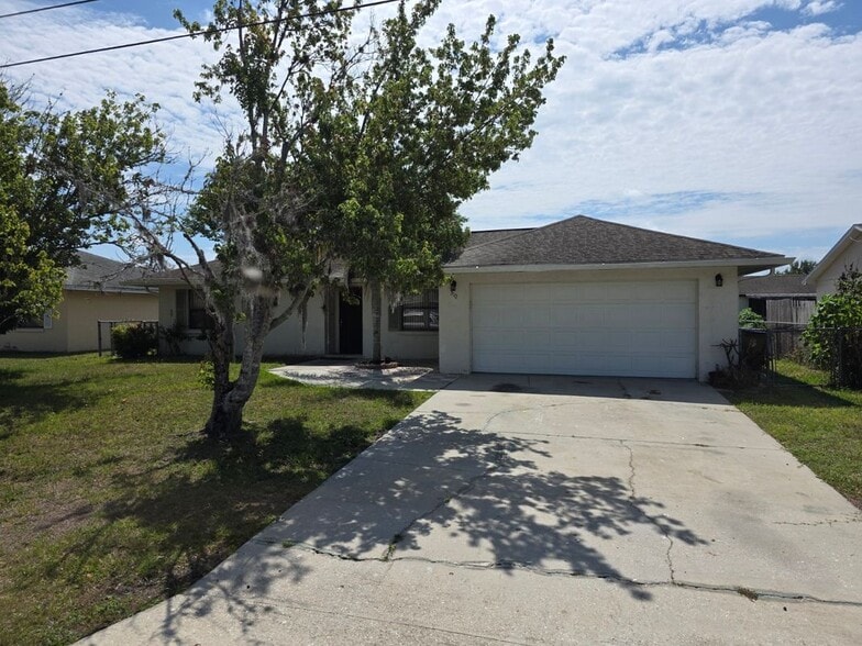 Building Photo - 310 Colonade Ct