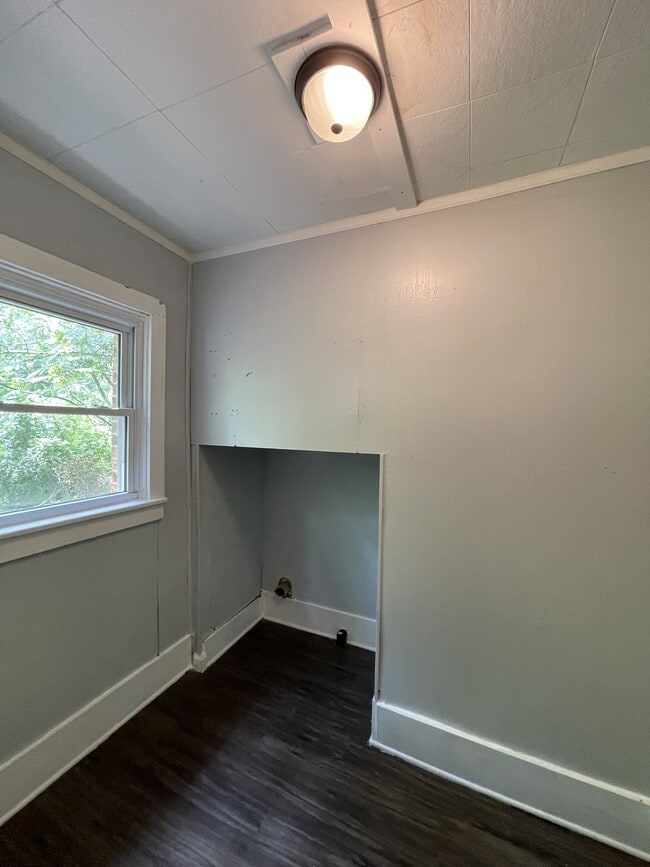 Building Photo - 1720 Portland St