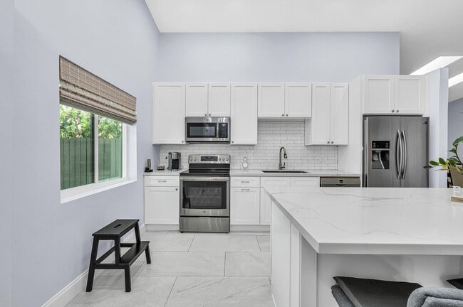 Building Photo - 3811 Arelia Dr