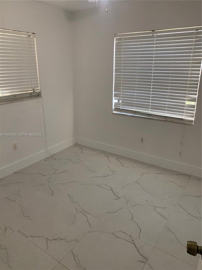 Building Photo - 14300 SW 105th Ave