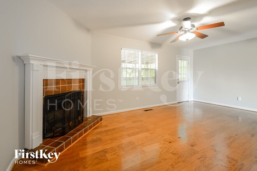 Building Photo - 108 Twin Lakes Rd