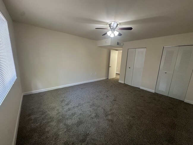 Building Photo - White Oak Garden Apartments