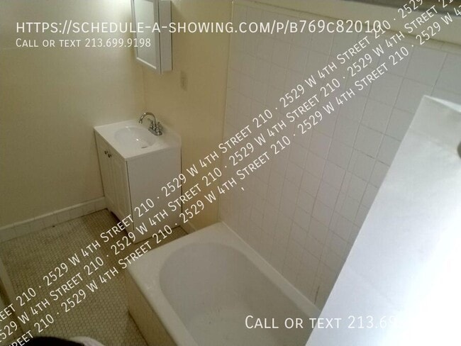 Building Photo - 2529 4th St