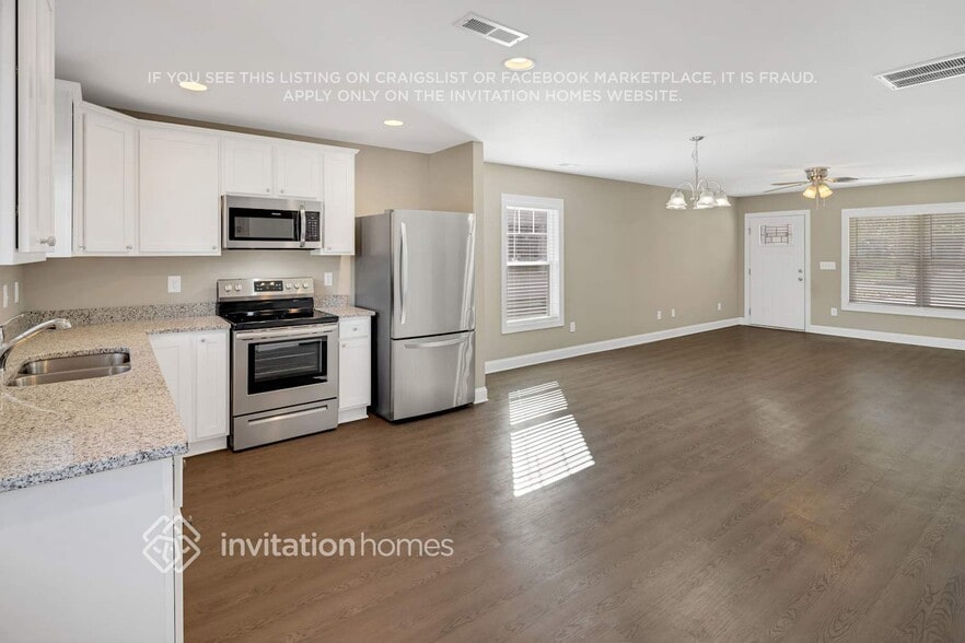 Building Photo - 298 Vance Dr NE