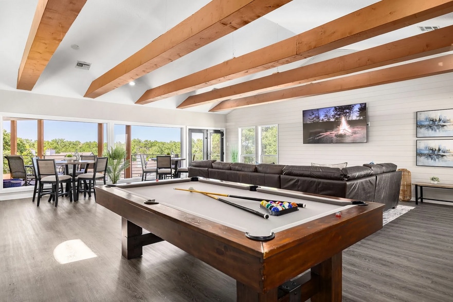 Building Photo - 711 Brentford Pl