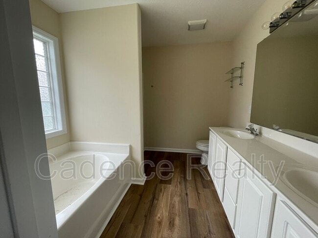 Building Photo - 5319 Sun Coast Dr