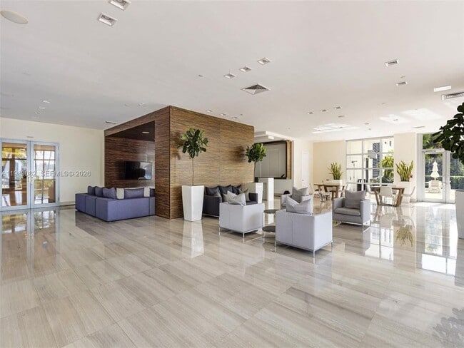 Building Photo - 1330 West Ave