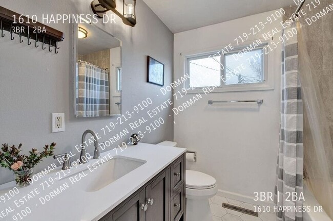 Building Photo - 1610 Happiness Dr