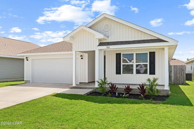 Building Photo - 5816 Viking Wy