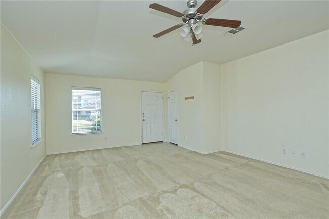 Building Photo - 811 Encinita Dr