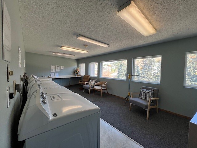 Building Photo - 3951 Fairway Hills Dr