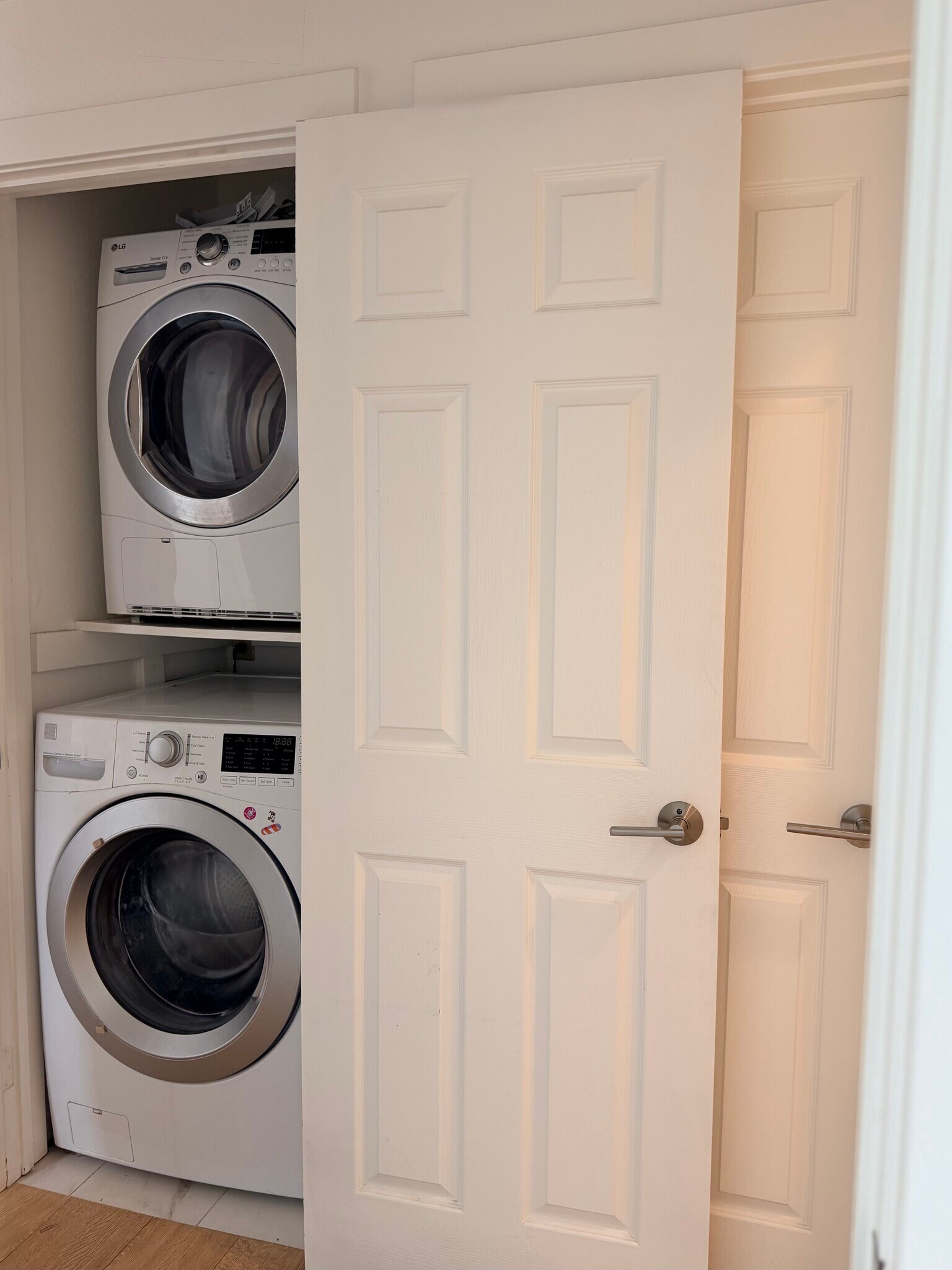 Building Photo - 3525 Lebon Dr