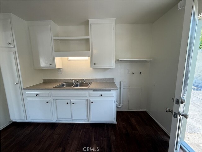 Building Photo - 24638 Eshelman Ave