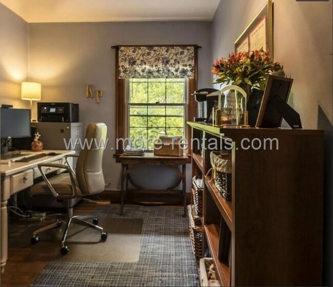 Building Photo - Fully furnished house in Bexley