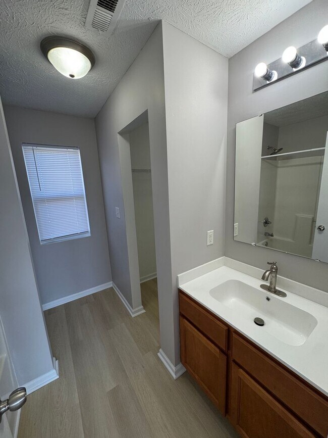 Building Photo - 4074 Lassen Ln