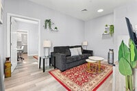 Building Photo - 95 Broadway-SI ID1240376P