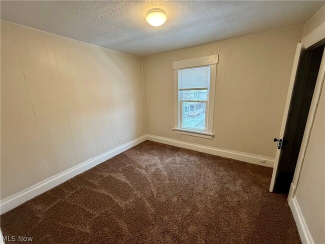 Building Photo - 39 N Balch St