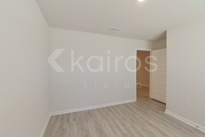 Building Photo - 4734 Malay Cir