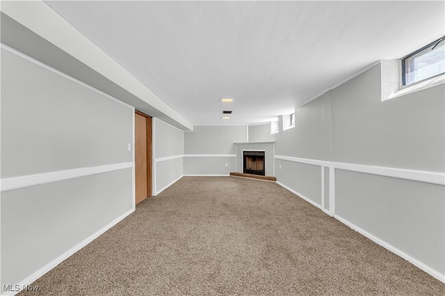 Building Photo - 856 E 237th St
