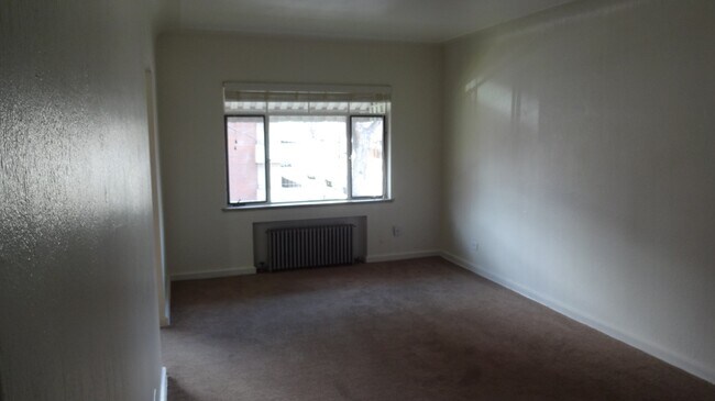 Building Photo - 1350 Fillmore St