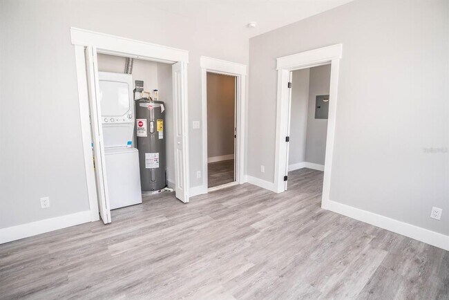 Building Photo - 2817 N Taliaferro Ave