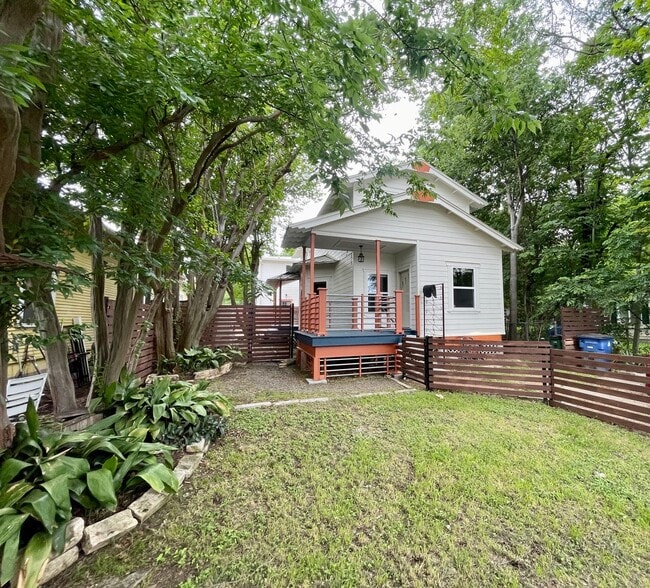 Building Photo - 4718 Depew Ave