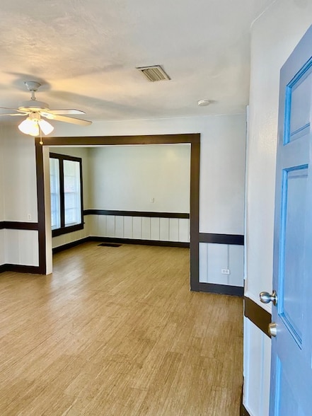 Building Photo - 356 Walnut St