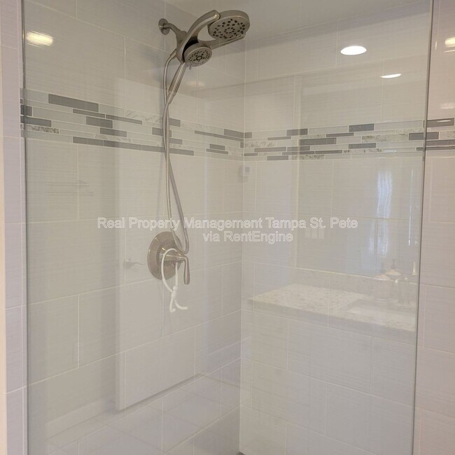 Building Photo - 12310 Capri Cir N