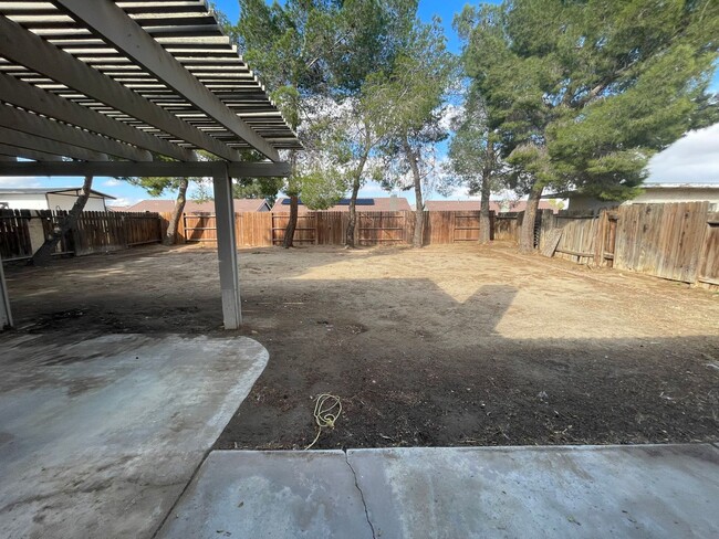 Building Photo - Adelanto Home- 3 Bedrooms, 2 Bathrooms, La...