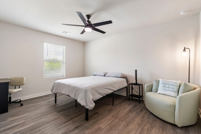 Building Photo - 17415 Rosette Grass Dr
