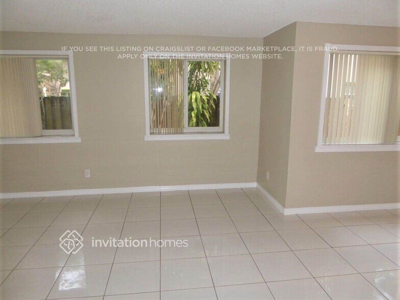 Building Photo - 10965 W Broward Blvd