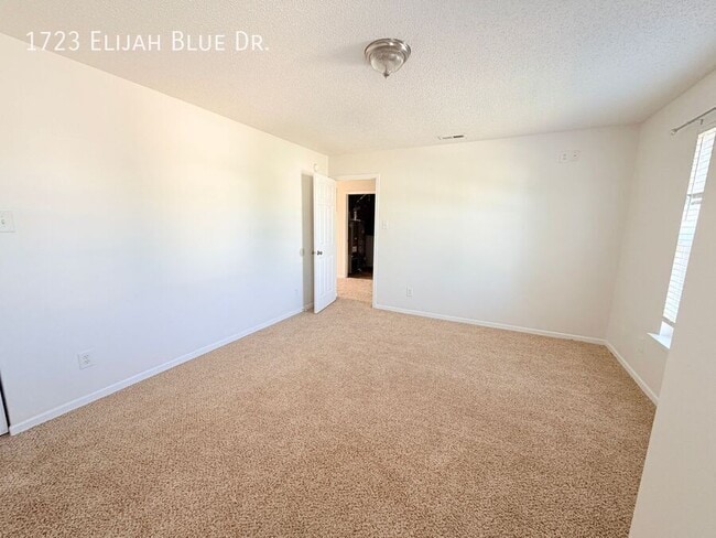 Building Photo - 1723 Elijah Blue Dr