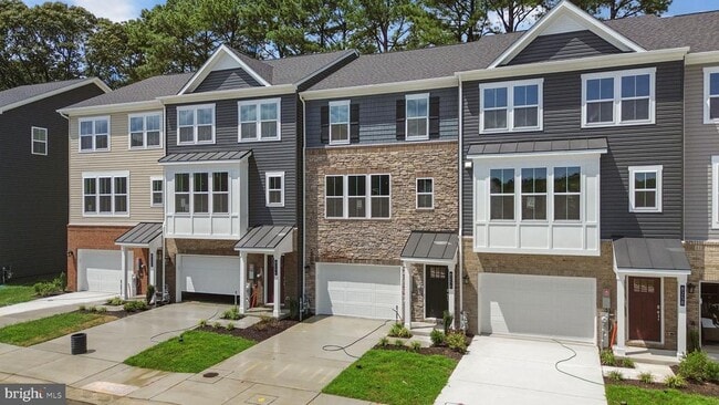 Building Photo - 8256 Longford Rd