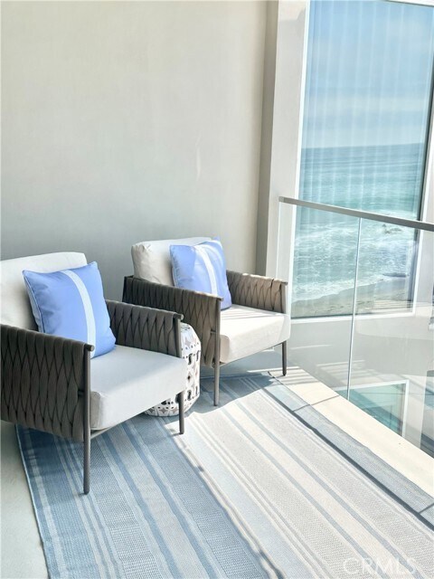 Building Photo - 1585 S Coast Hwy