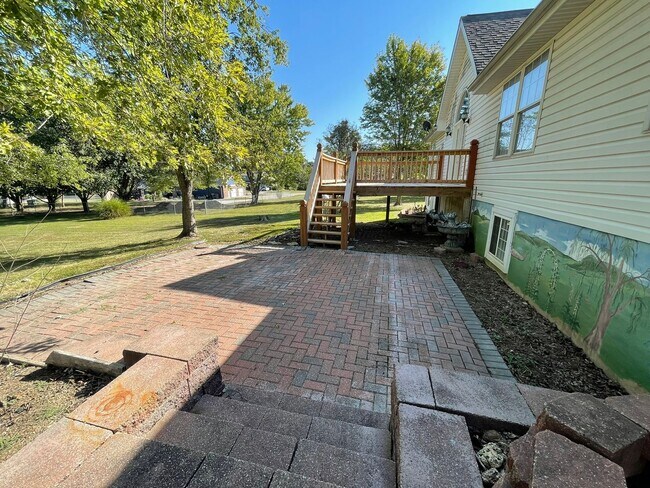 Building Photo - 4 Bed 3 Bath For Rent in Troy, MO