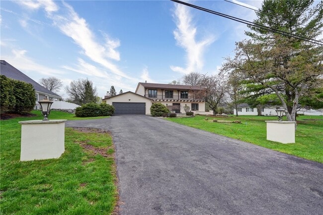 Building Photo - 399 French Rd