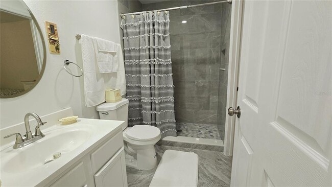 Building Photo - 2207 Julianna Ct