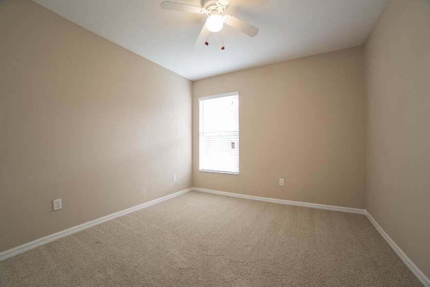 Building Photo - 232 Valley Edge Dr